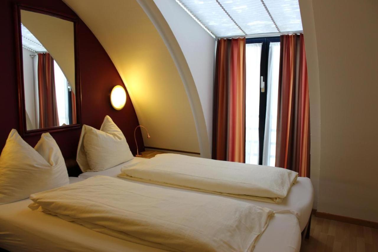 Affordable Rooms In Heart Of لوسرن المظهر الخارجي الصورة